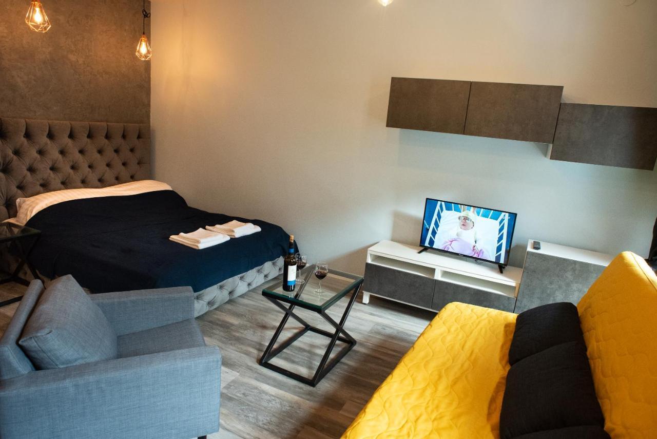 Apartament Antresola Fabryczna 锡隆纳葛拉 外观 照片